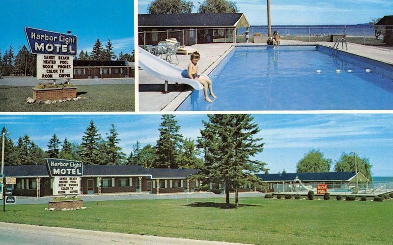 Harbor Light Motel - Vintage Postcard